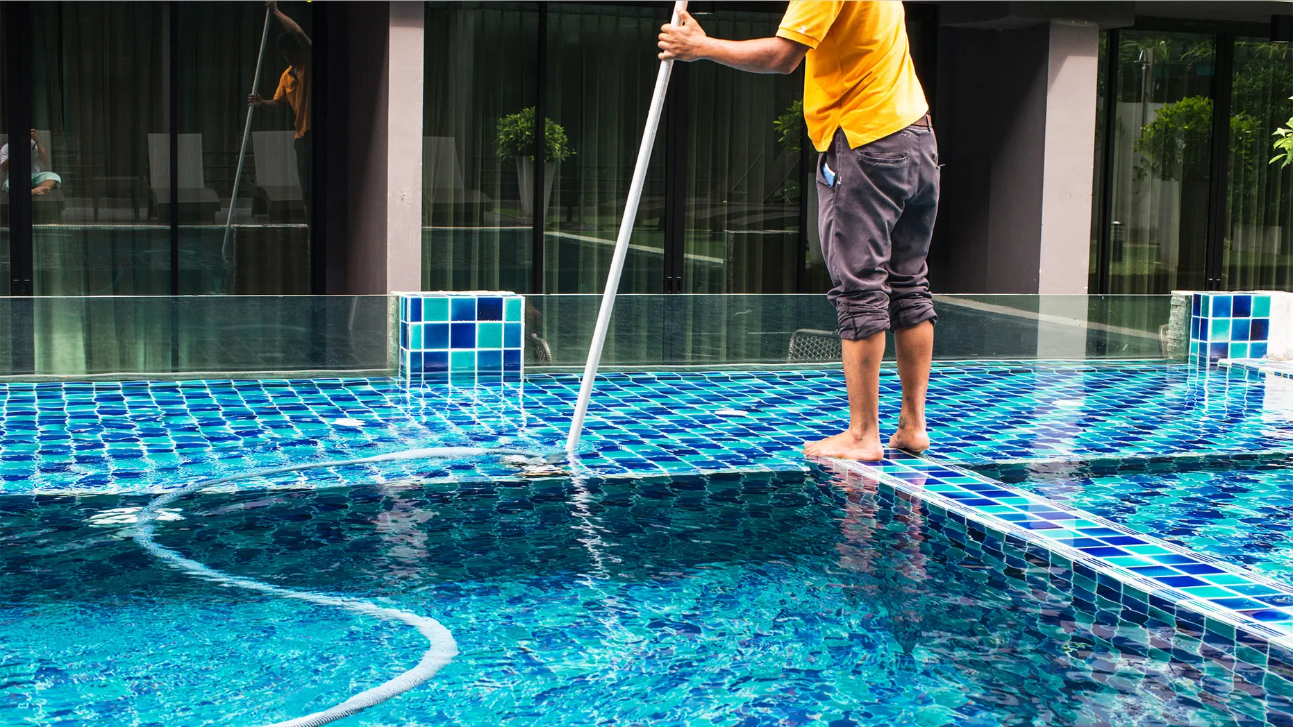 Pool Cage Cleaning Services